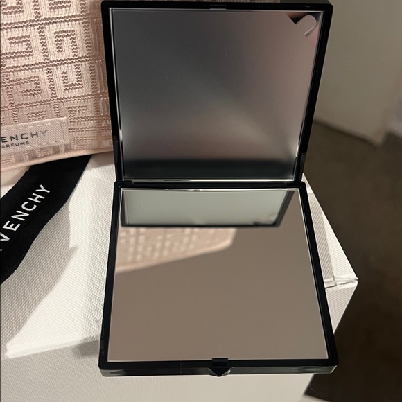 Givenchy Pink Clutch Bag and Black Compact Mirror - Picture 5 of 7